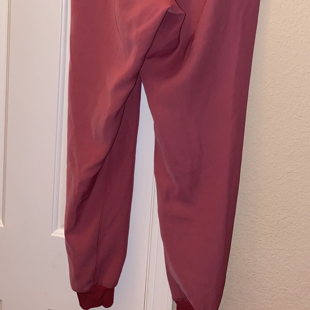 Lululemon dance studio joggers size 4 new